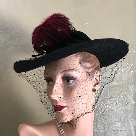 STUNNING 1940s\' BLACK FELT  WIDE BRIM HAT WITH RED FEATHER SPRAY. &  DOTTED VEIL main image 8